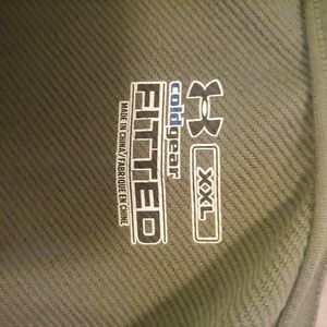 XXL Under Armour pullover